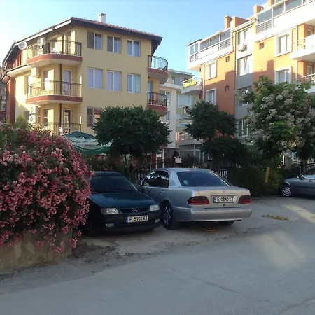 Studio Mirazh Misivri